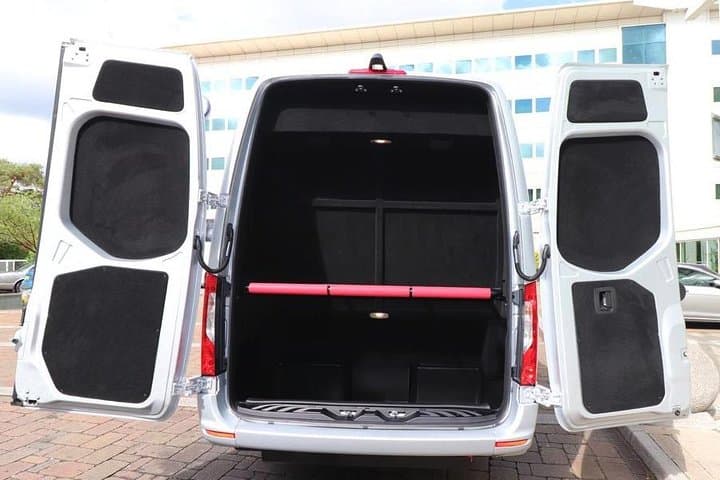 Southampton Private Minibus Transfer — Direct Minibus from Cruise Terminal to Heathrow & Central London photo 4