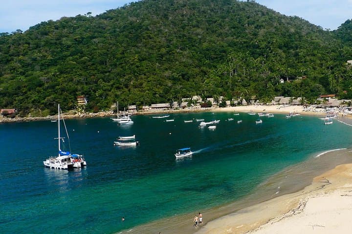 Scuba Diving Yelapa: Los Arcos & Majahuitas Day Dive from Puerto Vallarta