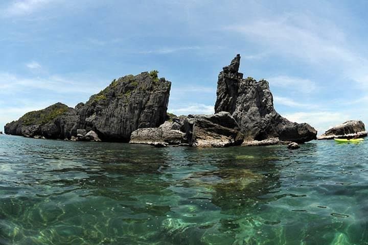 Sea Kayaking Ang Thong National Marine Park from Koh Samui: Emerald Lagoons & Limestone Cliffs photo 3