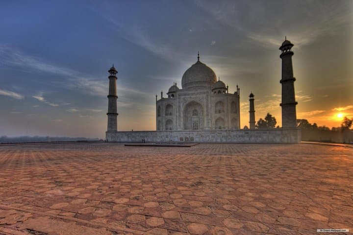 Same-Day Taj Mahal by Gatimaan Express Train from Delhi (With Lunch) photo 6