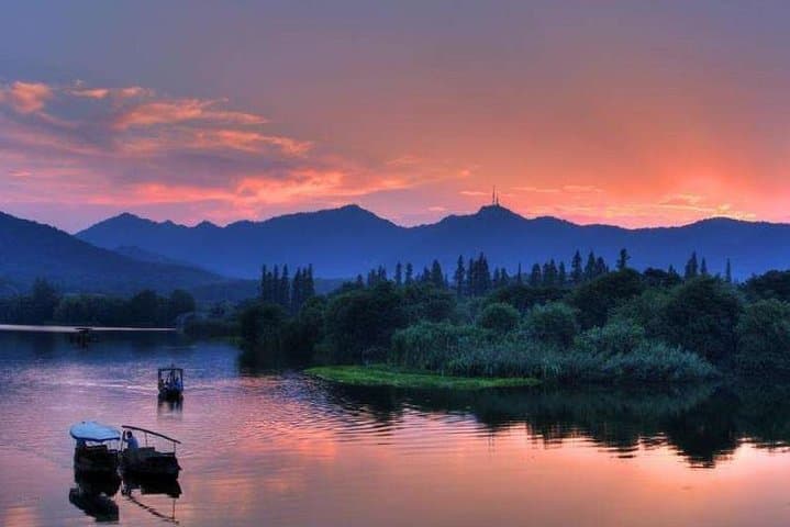 Customizable Full-Day Hangzhou Highlights — West Lake, Longjing Tea & Lingyin Temple photo 3