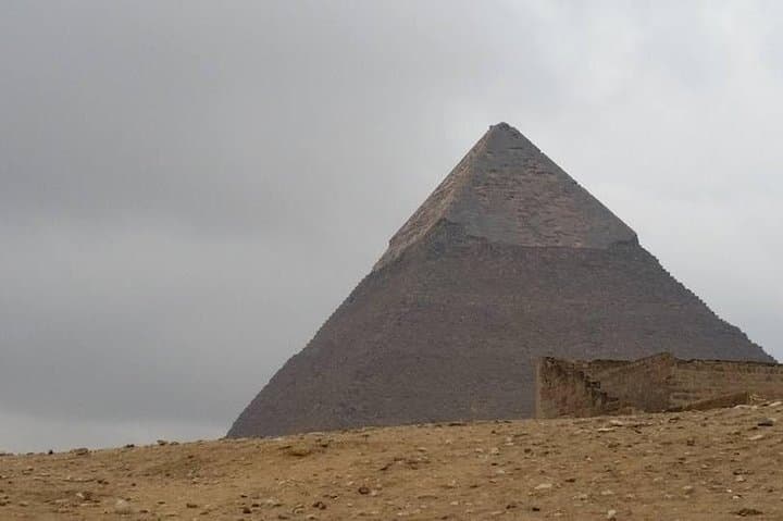 Cairo Day Trip from Hurghada — Giza Pyramids, Sphinx & Grand Egyptian Museum