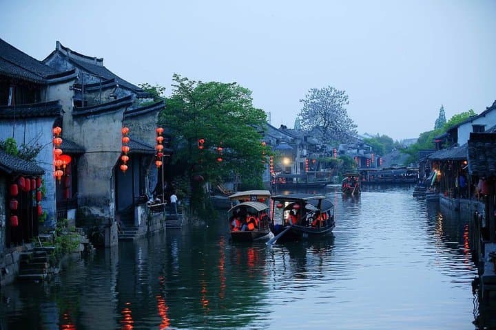 Private Hangzhou & Xitang Day Tour — West Lake, Longjing Tea & Ancient Water Town