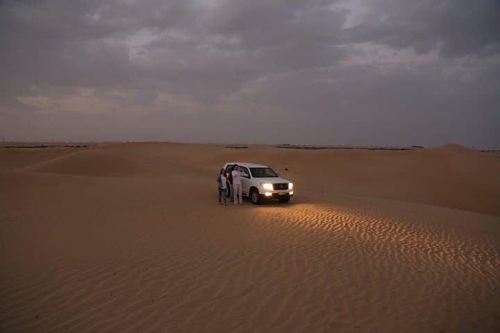 Dubai Desert Dinner: Evening BBQ & Cultural Show (No Dune Bashing)