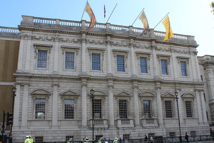 London Private Sightseeing Tour: 3-Hour Custom City Drive with Photo Stops photo 3