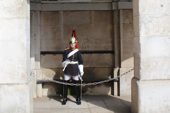 London Private Sightseeing Tour: 3-Hour Custom City Drive with Photo Stops photo 5