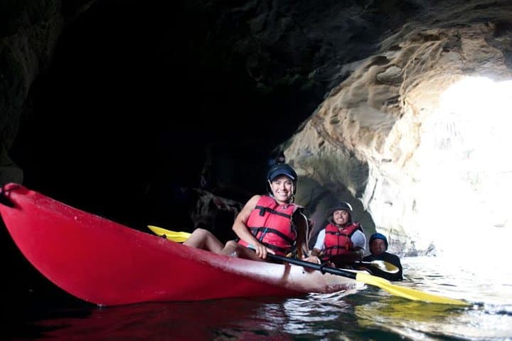 Paddle the Seven Caves: La Jolla Kayak Tour Guide