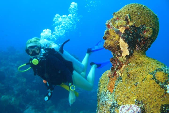 Cancun Underwater Museum and Manchones Reef: Certified Dive Trip photo 2