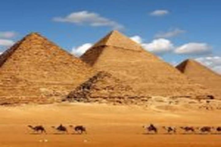 Day Trip to Giza Pyramids & Cairo from Marsa Alam by Plane