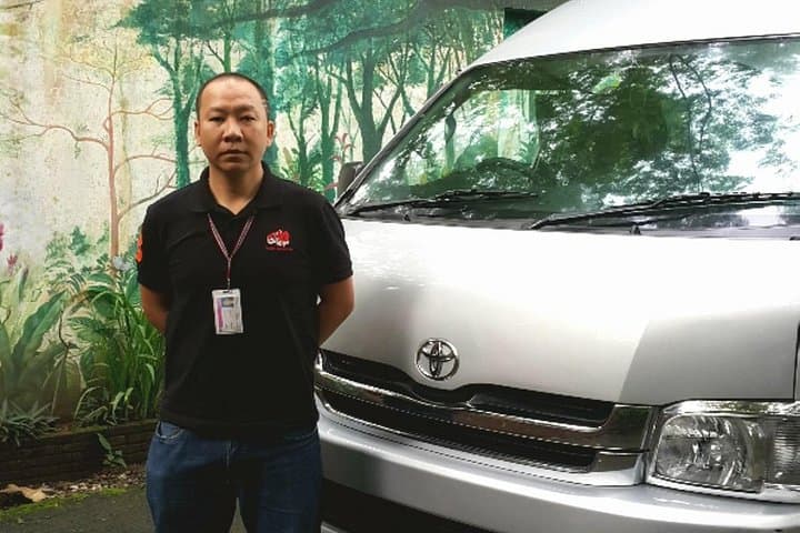 Half-Day Private Car Hire with English-Speaking Driver in Chiang Mai