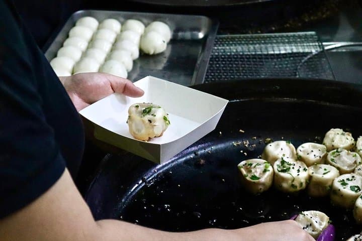 Private Hong Kong Hidden Eats Food Tour — 7+ Local Tastings in Causeway Bay photo 3