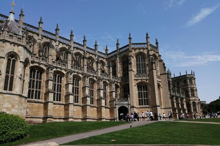 Private Windsor Black Taxi Tour to Windsor Castle and St George's Chapel photo 3