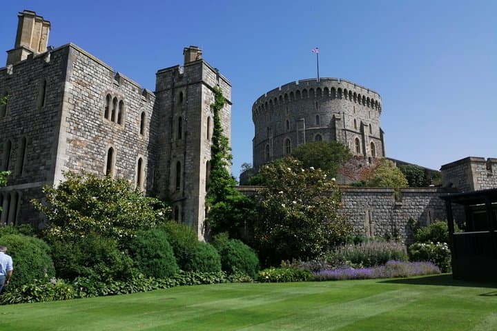 Private Windsor Black Taxi Tour to Windsor Castle and St George's Chapel photo 4