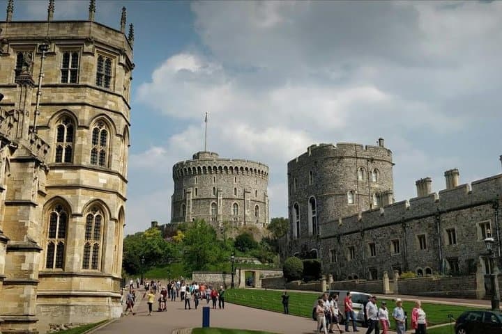 Private Windsor Black Taxi Tour to Windsor Castle and St George's Chapel photo 5