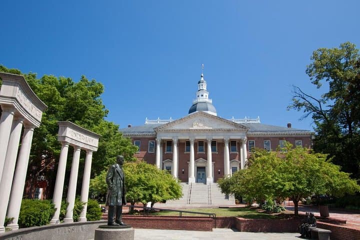 Annapolis Scavenger Hunt: Red Bricks & Blue Views — Self-Guided City Adventure