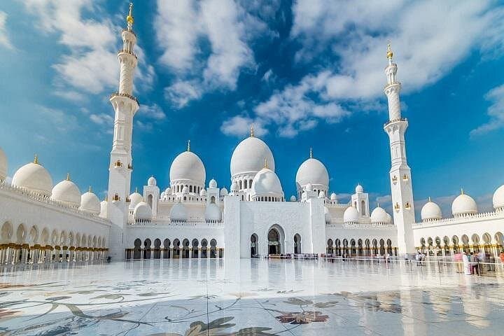 Sheikh Zayed Grand Mosque and Dubai Evening Desert Safari Combo: Mosque Visit, Dune Bashing & Bedouin Camp photo 4