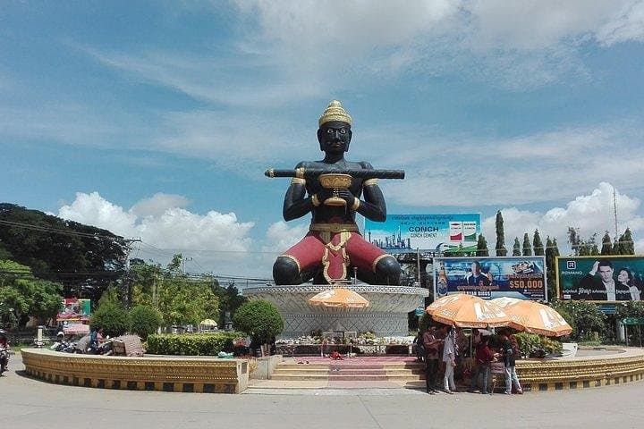 One-Day Battambang Tour from Siem Reap: Bamboo Train, Phnom Sampeau & Bat Cave photo 3