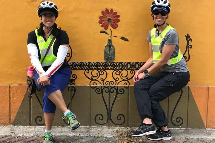 Urban Quito by Bike: Private 4-Hour Cultural & Botanical Ride photo 4