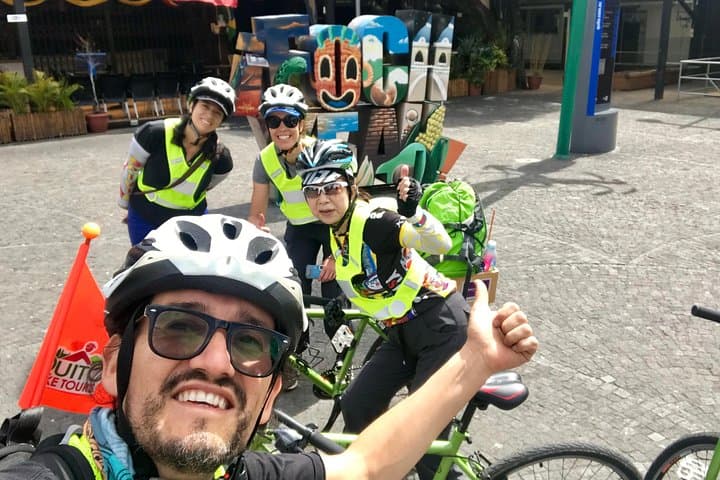 Urban Quito by Bike: Private 4-Hour Cultural & Botanical Ride