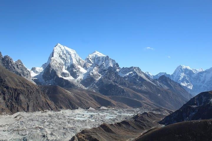 Gokyo Chola Pass Trek: Gokyo Lakes to Everest Base Camp via Cho La Pass