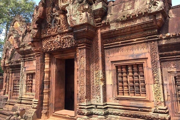 Hike Kbal Spean and Explore Banteay Srei & Banteay Samre from Siem Reap photo 4