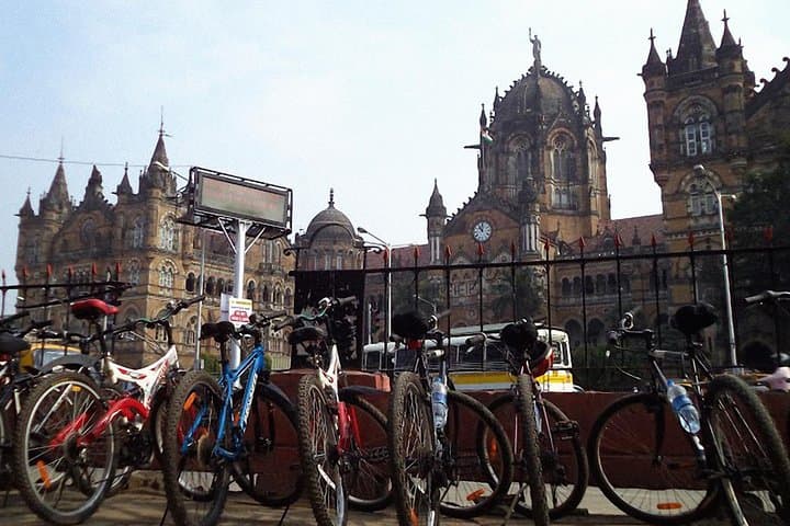 Early Morning South Mumbai Heritage Bicycle Tour — Colaba, Gateway & Sassoon Dock photo 4