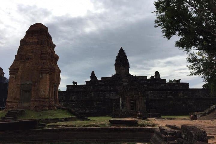 Private Day Trip to Banteay Srei, Rolous Group & Kompong Phluk from Siem Reap photo 3