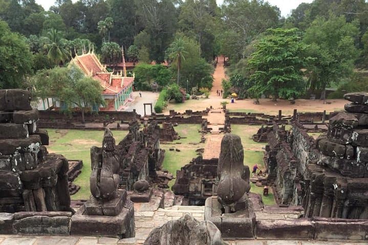Private Day Trip to Banteay Srei, Rolous Group & Kompong Phluk from Siem Reap photo 1