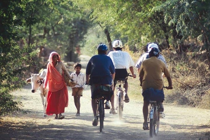 Cycle and Climb: Khajuraho to Teeth Mountain (Datla Pahad) Day Tour photo 3