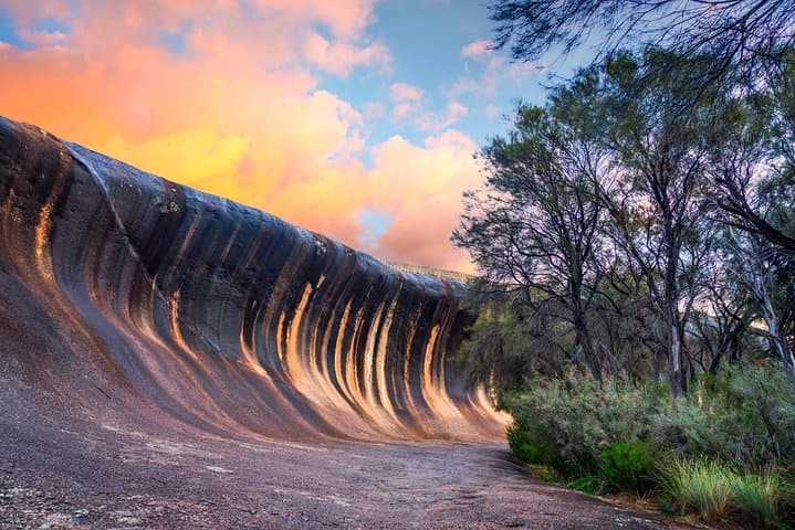 Wave Rock Private Tour from Perth — Day Trip to Hyden's Ancient Wave
