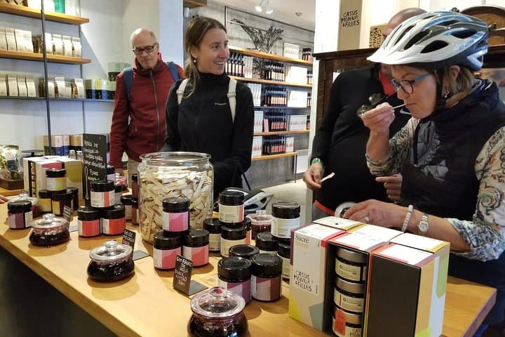 Ile d'Orléans E‑Bike Tour: Strawberries, Maple & Wine from Quebec City photo 6