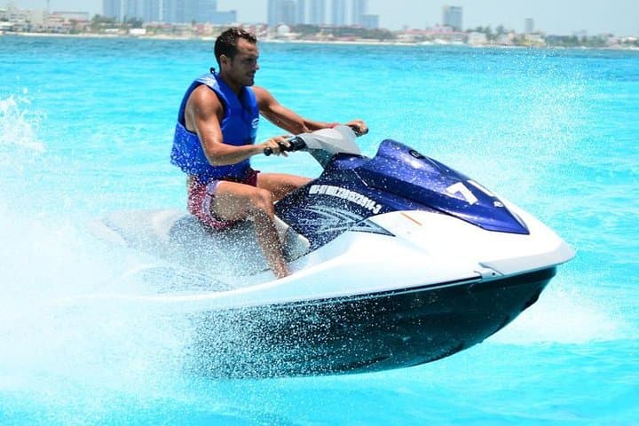 High-Speed Jet Ski Rentals in Cancún's Nichupté Lagoon