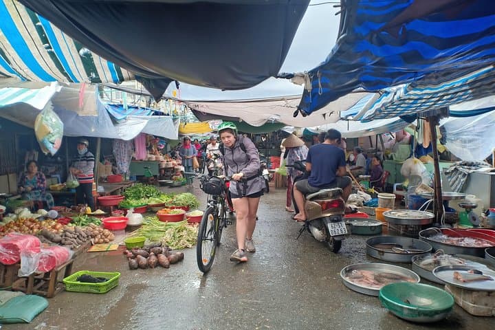 Cu Chi Tunnels & Mekong Delta: 2-Day Homestay, Kayak, and Bike Adventure from Ho Chi Minh City photo 4