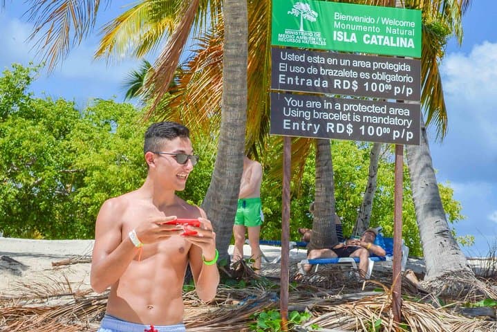 Catalina Island Full-Day Snorkel & Beach Catamaran from Punta Cana photo 6