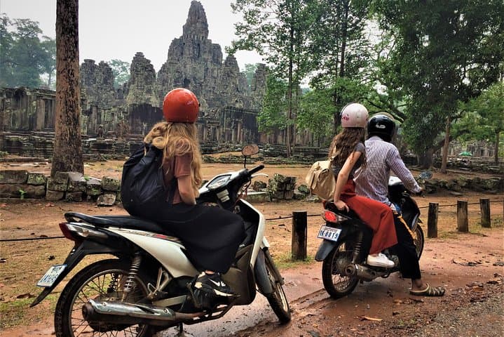 Private Angkor Wat Sunrise and Five-Temple Motorbike Tour from Siem Reap photo 3