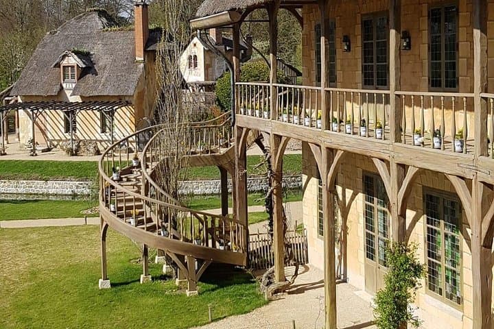 Private Versailles Day Trip: Palace, Gardens & Trianon Full-Day Excursion photo 4