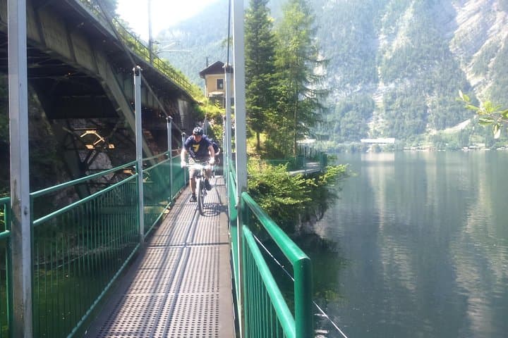 Hallstatt Guided E-Bike Tour: Lake Views, Mountain Huts & Riding Tips photo 5