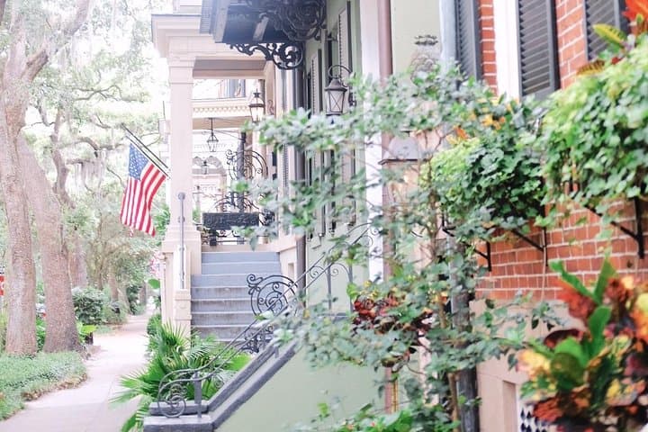 Savannah History Walking Tour: Genteel & Bard Guided Stroll Through Squares and Stories photo 6