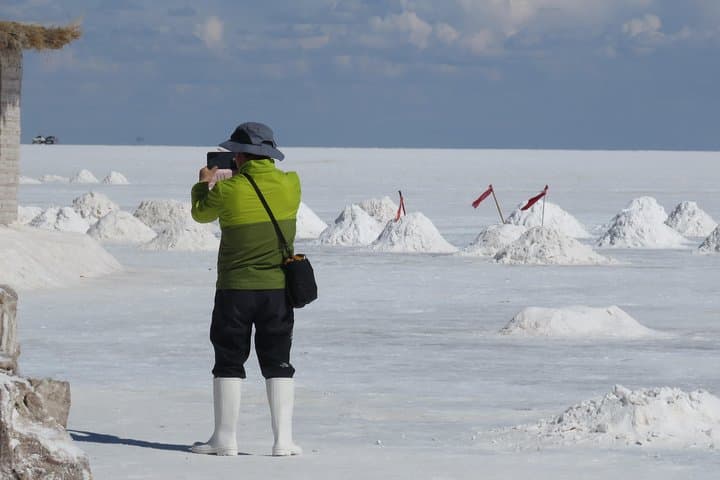 Uyuni Salt Flats Full-Day Tour with Overnight in Salt Hotel photo 2