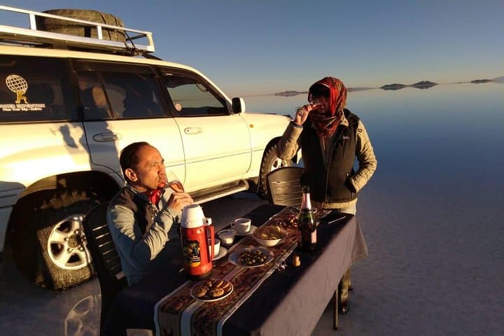 Uyuni Salt Flats Starlight & Sunrise Tour — Stargaze and Mirror Sunrise Experience photo 2