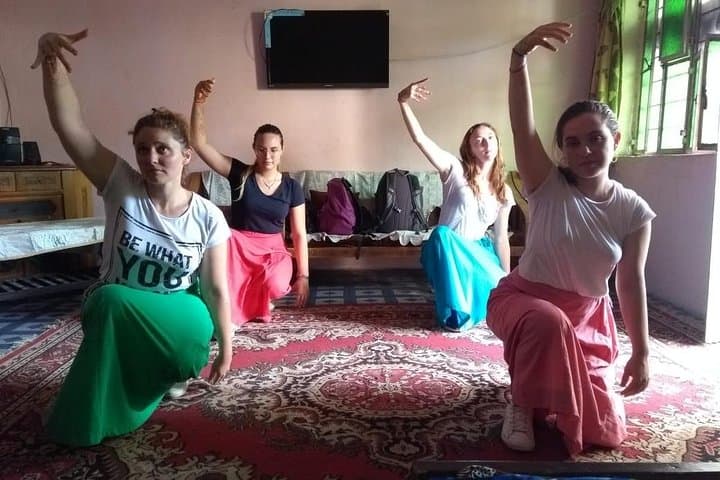 Learn Bollywood Dance in Jaipur: Morning & Evening Classes with Hotel Transfers photo 3