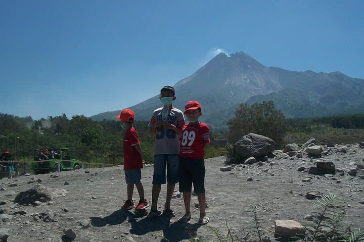 Jogja Day Tour: Borobudur Sunrise, Merapi Jeep & Prambanan in One Day photo 5