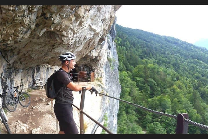 Hallstatt Guided E-Bike Tour: Lake Views, Mountain Huts & Riding Tips photo 6