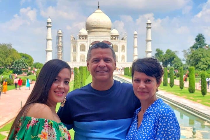 Private Taj Mahal Day Trip from Delhi — Guided Tour with Tickets & Lunch photo 1