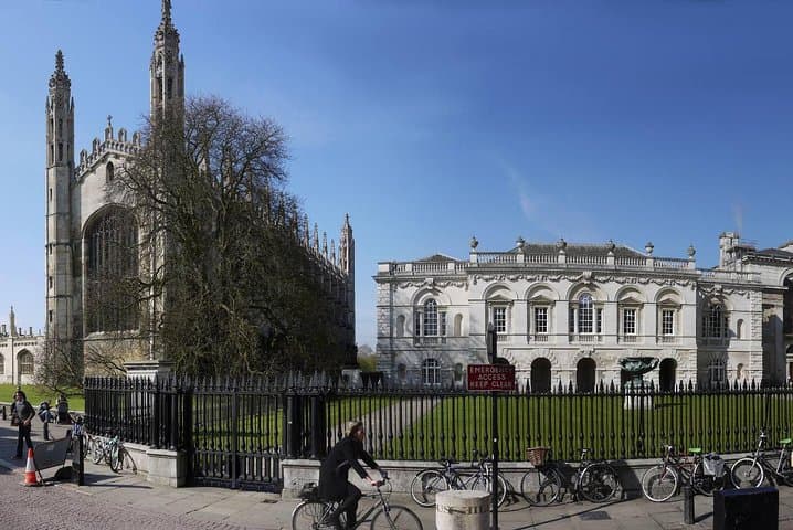 Self-Guided Cambridge Colleges Audio Tour — King's, Trinity & St John’s Highlights photo 5