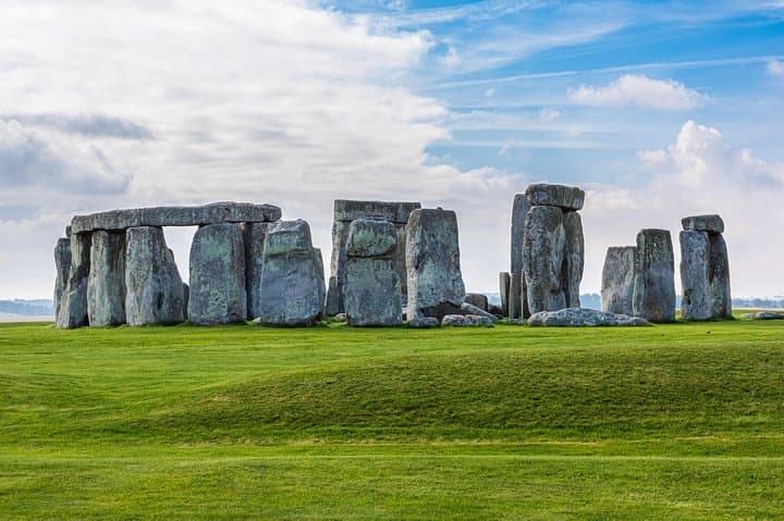 Private Stonehenge and Salisbury Cathedral Day Tour from Southampton photo 2