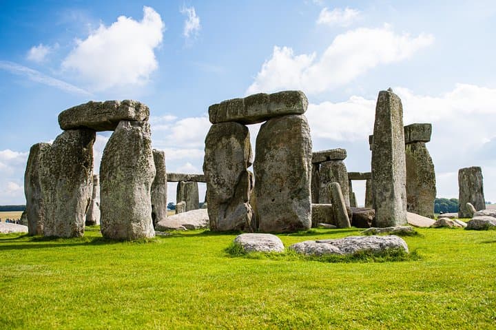 Private Stonehenge and Salisbury Cathedral Day Tour from Southampton photo 6
