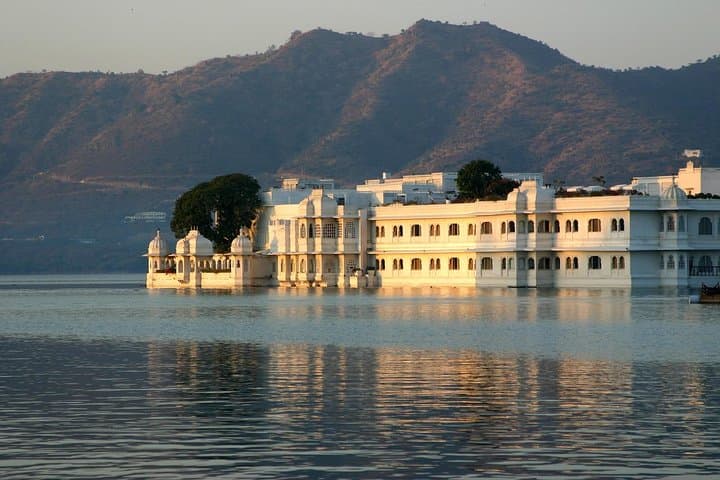 Golden Triangle with Udaipur: 8-Day Cultural Tour of Delhi, Agra, Jaipur & Udaipur
