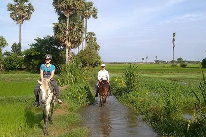 Siem Reap Countryside Horse Ride — 2-Hour Happy Ranch Trail Experience photo 2