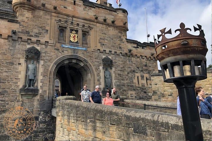 Explore Edinburgh: Full-Day Private Tour by Mercedes Minivan